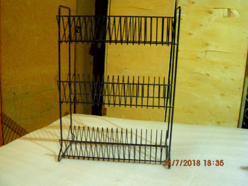 Rack Para Discos Compactos  En Tres Niveles. 60 Discos.