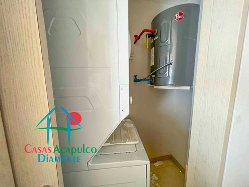 Cad Velera H 10. Departamento Frente Al Mar Para Remodelar: Gran Potencial De Inversión En Ubicación Privilegiada