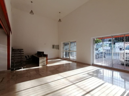 Bodega En Renta En Querétaro Avenida Principal Por Boulevard Bernardo Quintana Con Transformador