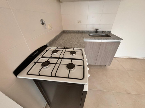 Oportunidad!! Departamento 2 Ambientes Apto Crédito - Flores Sur