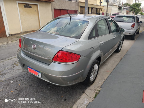 Fiat Linea 2011 1.8 16v Hlx Flex Dualogic 4p