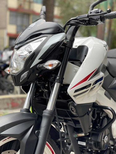 Imagen 2 de 14 de Bajaj Pulsar Ns200 Fi