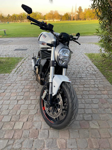 Imagen 4 de 8 de Ducati Monster
