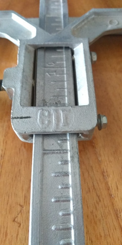 Escuadra Combinada Para Marcado Y Corte De Ceramica