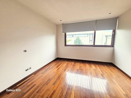 Fantástica Casa En Exclusivo Condominio Valle Escondido.