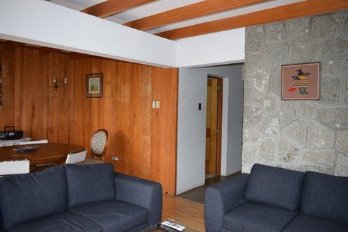 Vende Hermosa Y Acogedora Casa Con Maravillosa Vista Al Mar