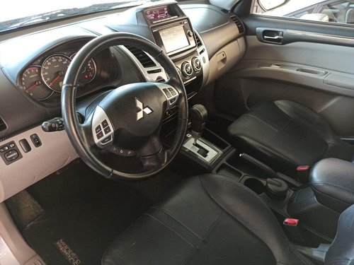 Imagen 11 de 15 de Mitsubishi Montero Sport 2014