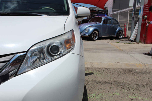 Imagen 9 de 15 de Toyota Sienna 2011 5p Xle Aut
