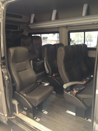 Imagen 3 de 9 de Renta De Camionetas Baratas Con Chofer 14 Pasajeros Cdmx