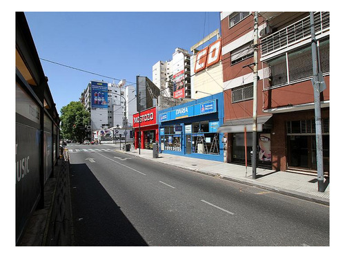 Imagen 7 de 17 de El Terreno Está Ubicado En El Clásico Barrio De Villa Crespo. Sobre La Avenida Juan B Justo Casi Esq