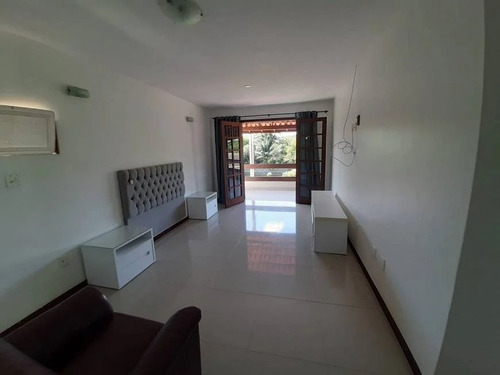 Imagem 7 de 18 de Casa 5/4 Á Venda Com Piscina Privativa E Enorme Jardim No Condomínio Encontro Das Águas. Ca00329
