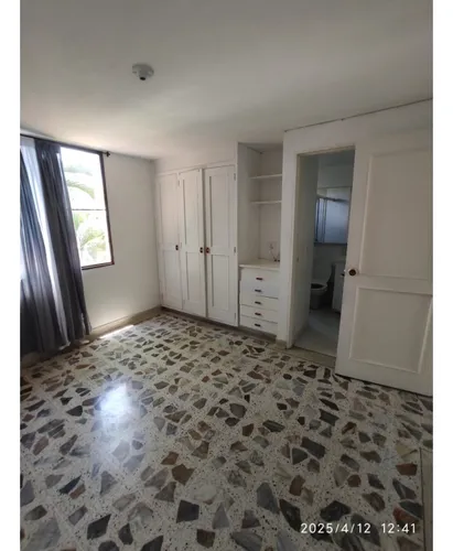 Apartamento Para Arriendo En La Loma Del Escobero