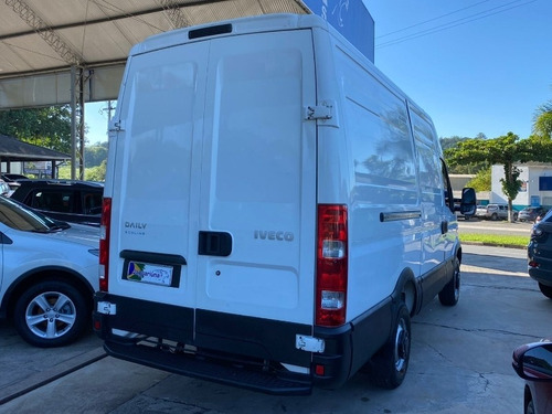 Imagem 4 de 10 de Iveco Daily 35s14 Chassi Cabine Turbo Intercooler