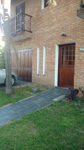 Vendo Casa 3 Dorm. B° Cerro De Las Rosas.