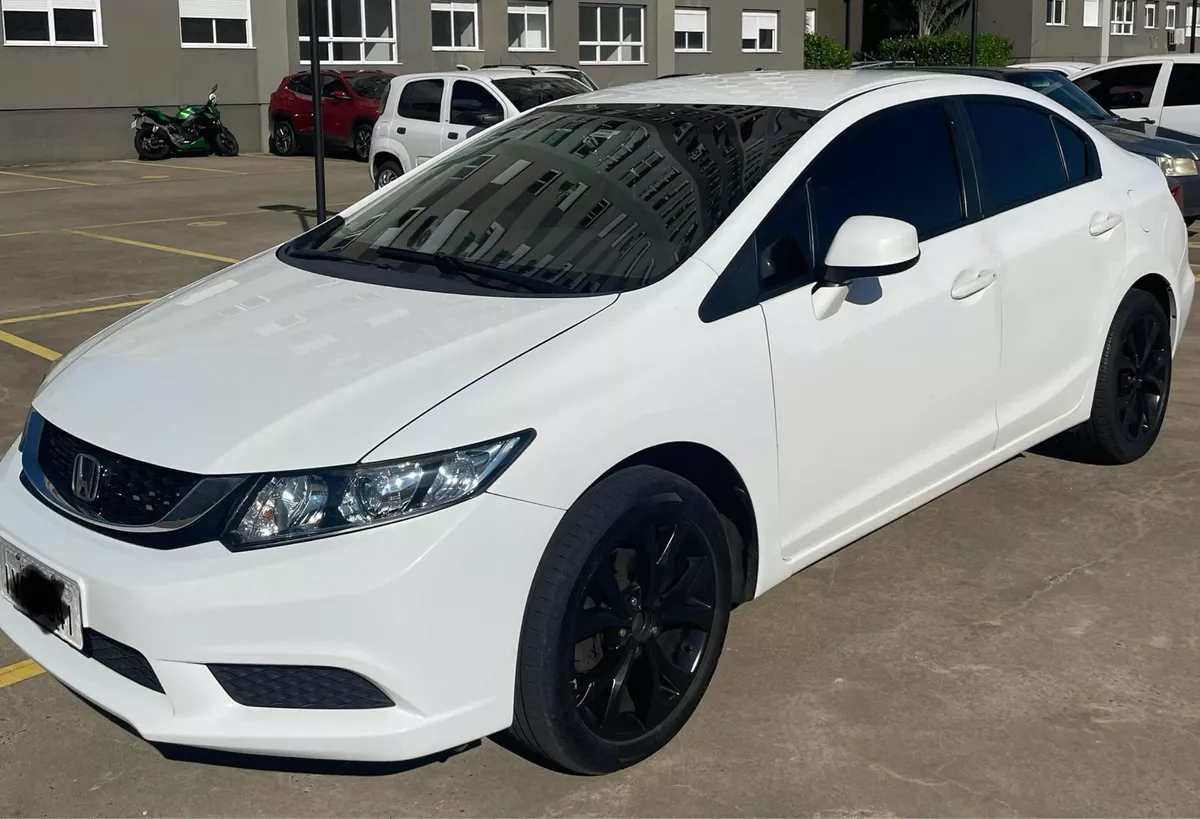 Honda Civic 1.8 Lxs Flex Aut. 4p