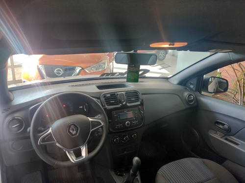 Imagen 6 de 9 de Renault Logan 2021