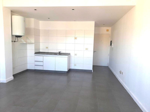 Imagen 4 de 7 de Venta - Oficina - S.justo (ctro)-alquiler- Oportunidad- Consultorio - Inversión - Unlam