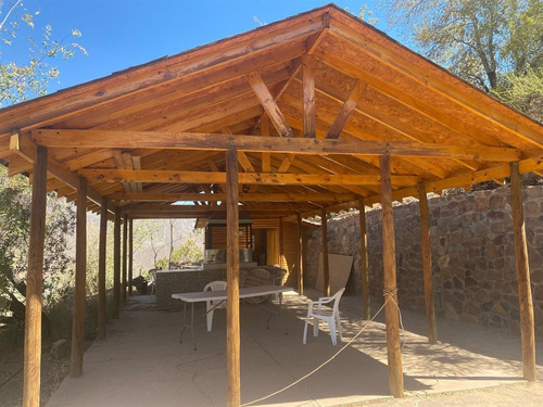 Casa En Venta De 3 Dorm. En Los Andes