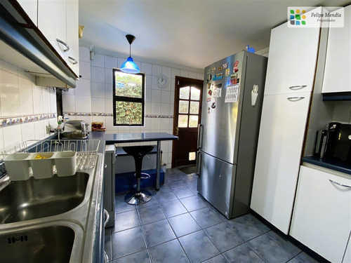 Casa 2 Pisos,remodelada,3dorm. 2 Baños