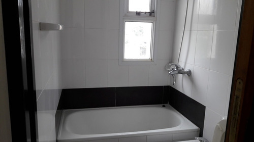 Imagen 7 de 14 de Duplex Impecable, Fondito, Cochera.
