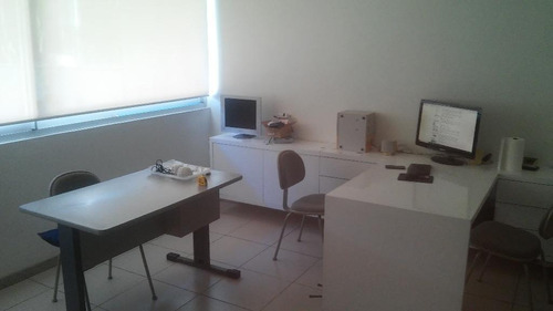 Imagem 13 de 22 de Prédio Comercial Para Venda Ou Locação Em Rua Movimentada No Espinheiro, Com Dois Andares Composto: Térreo E Andar Superior. - Pr0002