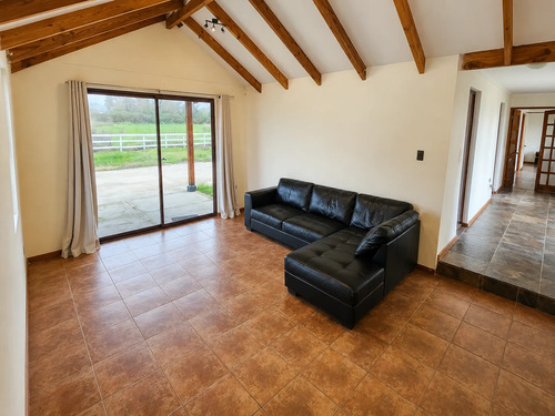 Casa Colonial De 220m2 4d 3b En Parcela De 6000m2 Zapallar