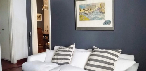 Hermosa Casa En Estilo Colonial En Rogelio Martinez De 3 Dormitorios