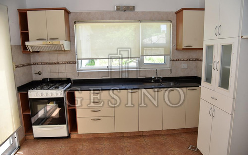 Imagen 3 de 19 de Casa - La Plata