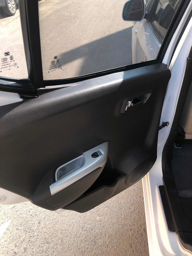 Zotye F100 Full