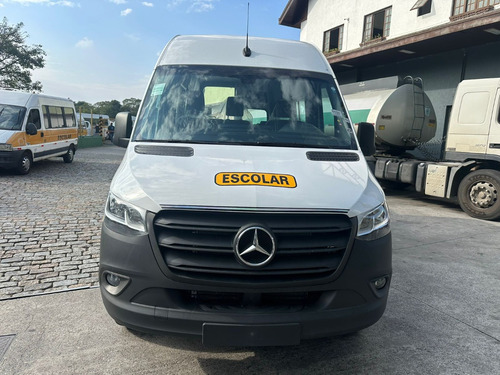 Mercedes-Benz Sprinter Van 417