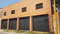 Comprar Locales Comerciales Inm  En Pleno Centro De Valencia,  Una Cuadra De La Av Lara, A Pie De Calle, Caracterizado Por Su Altro Trafico Peatonal Y Vehicular, Dividida En 4 Locales Comerciales En Obra Gris