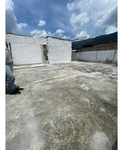 Venta De Galpón En Sarria (m.e)