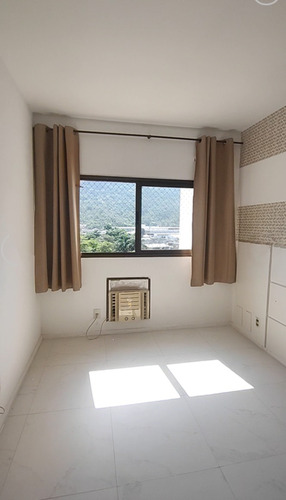 Apartamento 3 Quartos 1 Vaga. Em Condomínio Fechado.