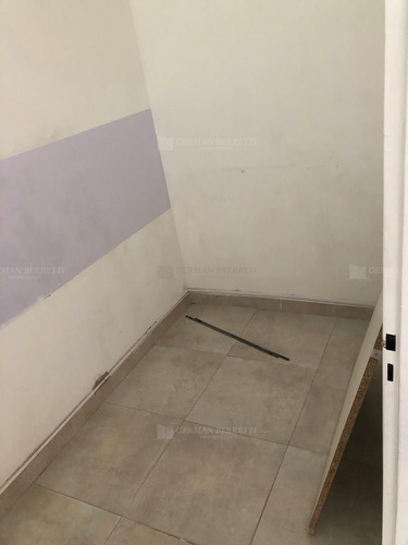 Local En Venta Ubicado En Lanús Este, Zona Sur