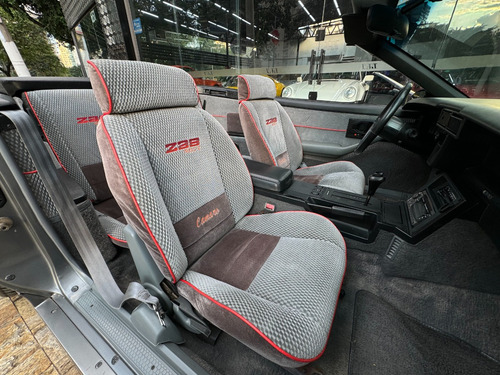 Chevrolet Camaro Iroc-z Conversível - 1988