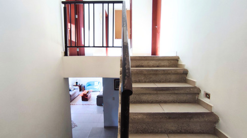 Casa En Venta En Colinas Del Bosque 3ra Seccion, Corregidora, 5 Habitaciones