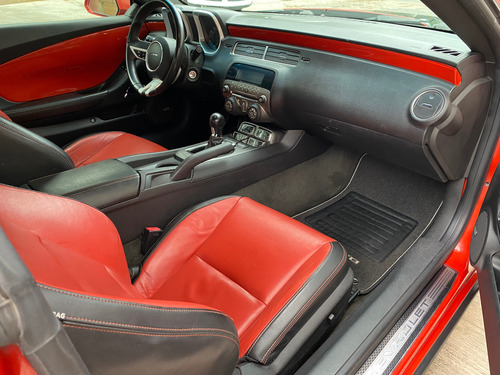 Chevrolet Camaro SS V8 STD