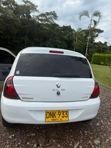 Renault CLIO STYLE 1.2 Night & Day
