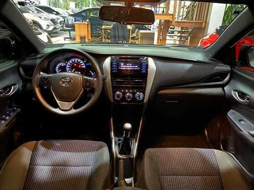Imagem 7 de 10 de Yaris 1.3 Xl 2018/2019 Branco Completo