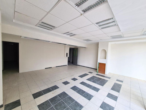 Local U Oficina En Renta Sobre Av. Itzaes | Mérida