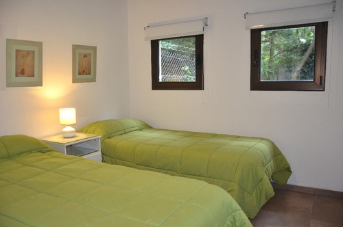 Casa Estilo Cabaña, Excelente Entorno, Capacidad 4 Personas, Bosque Peralta Ramos, Mar Del Plata