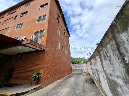 Vendo Apartamento Moderno, Amoblado En Plena Av. Caracas, El Limon 24-28983 More