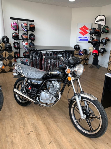 Imagen 3 de 19 de Suzuki Gn 125 Suzuki Velez Sarsfield