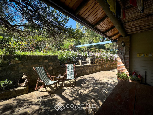 Casa En Venta De 5 Dorm. En Las Cabras