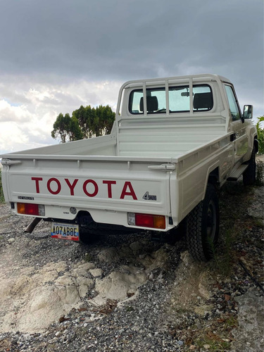 Imagen 2 de 11 de Toyota Hembrita Lx