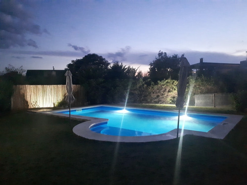 Imagen 4 de 14 de Casa En Potrero De Garay A 2 Cuadras Del Lago Con Pileta!