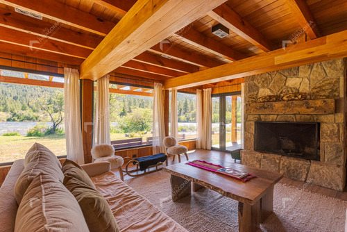Casa En Venta En Orillas Del Caleufu, San Martín De Los Andes, Meliquina, Neuquén, Patagonia Argentina