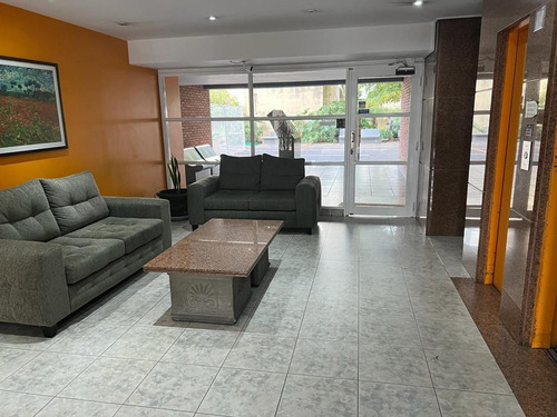 Imagen 10 de 14 de Amplio Dto. En Pb Torres Moron Ideal Oficinas O Consultorios