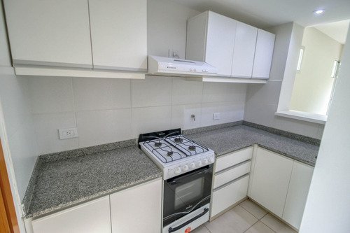 Departamento 2 Dormitorios, Cochera Venta La Plata