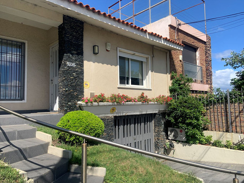 Venta De Casa 3 Dormitorios En Malvin / Punta Gorda